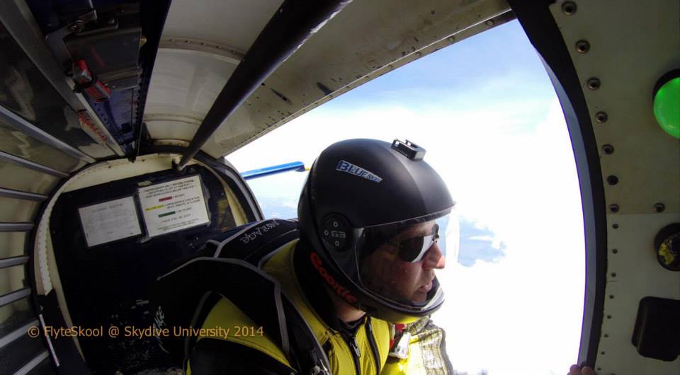 wingsuit training at skydive university