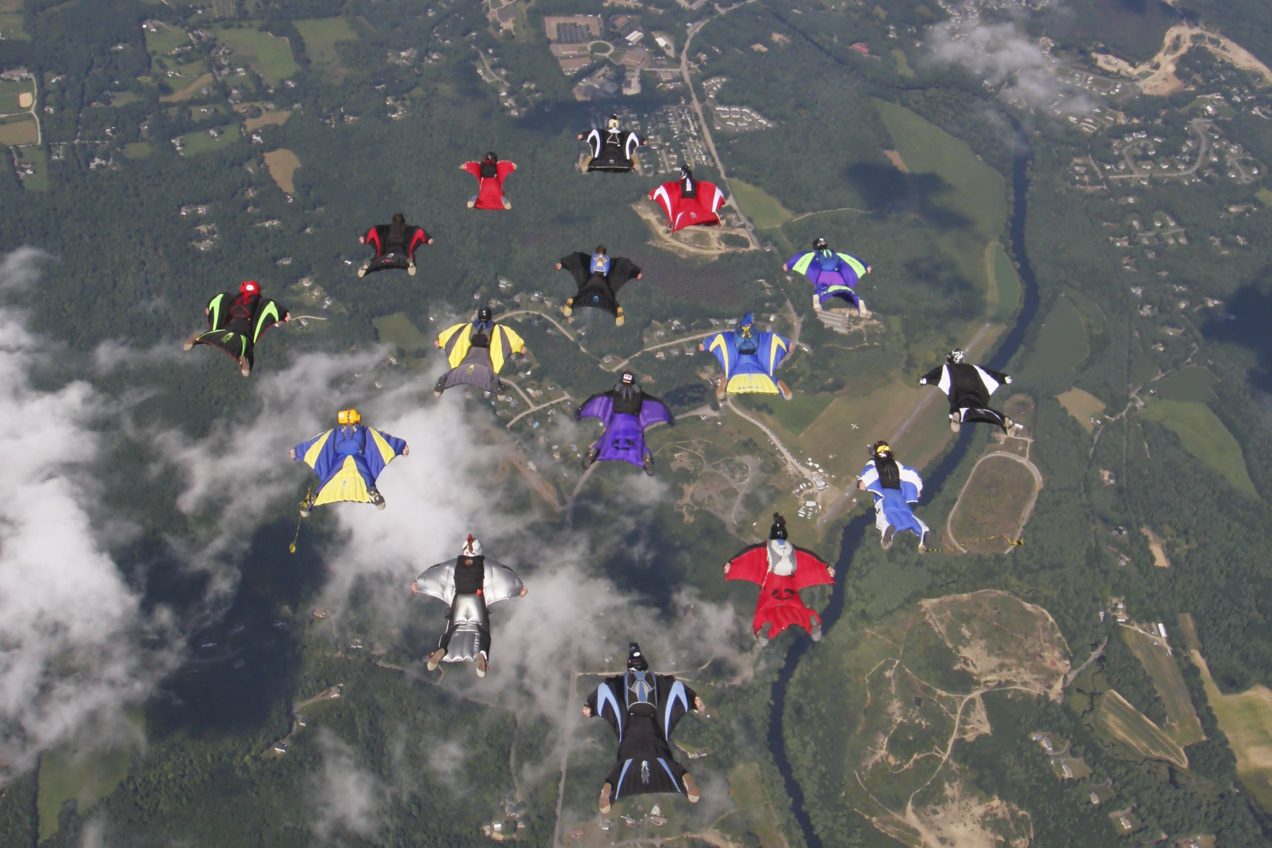 wingsuit formation skydive